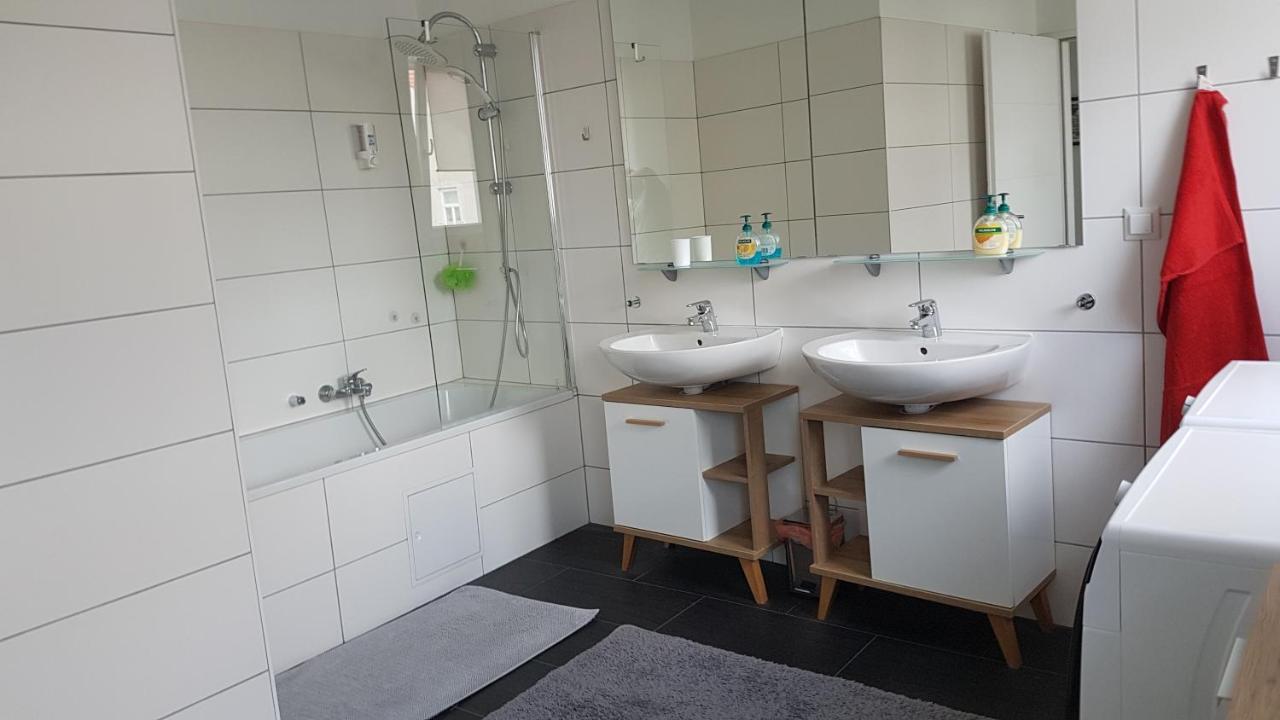 Moderne Maisonette Mit Terrasse Wenen Buitenkant foto